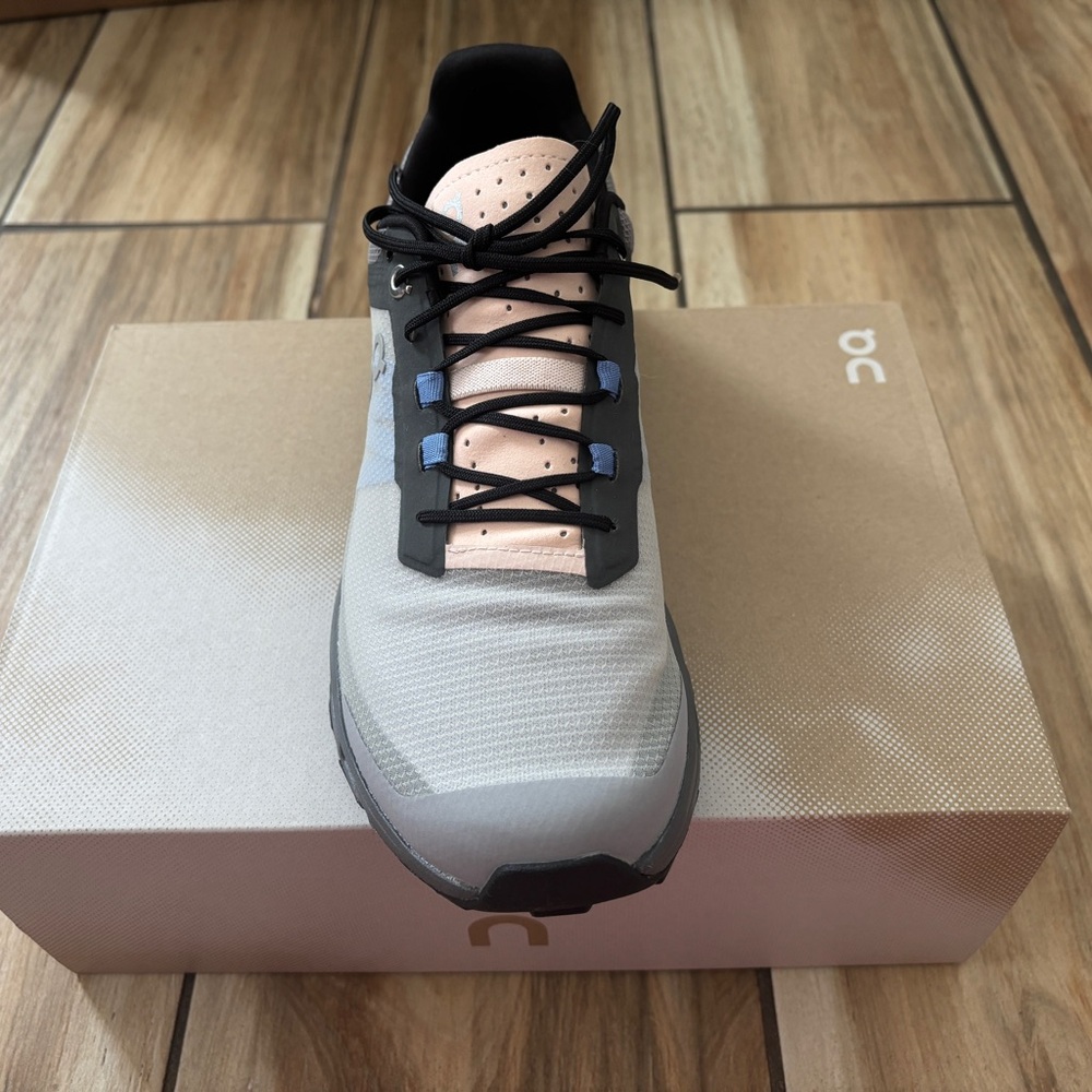 On Cloud Athletic Sneaker Women’s 11 Men’s 9.5 - Picture 2 of 5